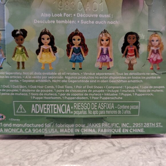 Disney Princess Petite Snow White Doll with Comb/Tiara 6" NEW by Jakks Pacific - Picture 7 of 12